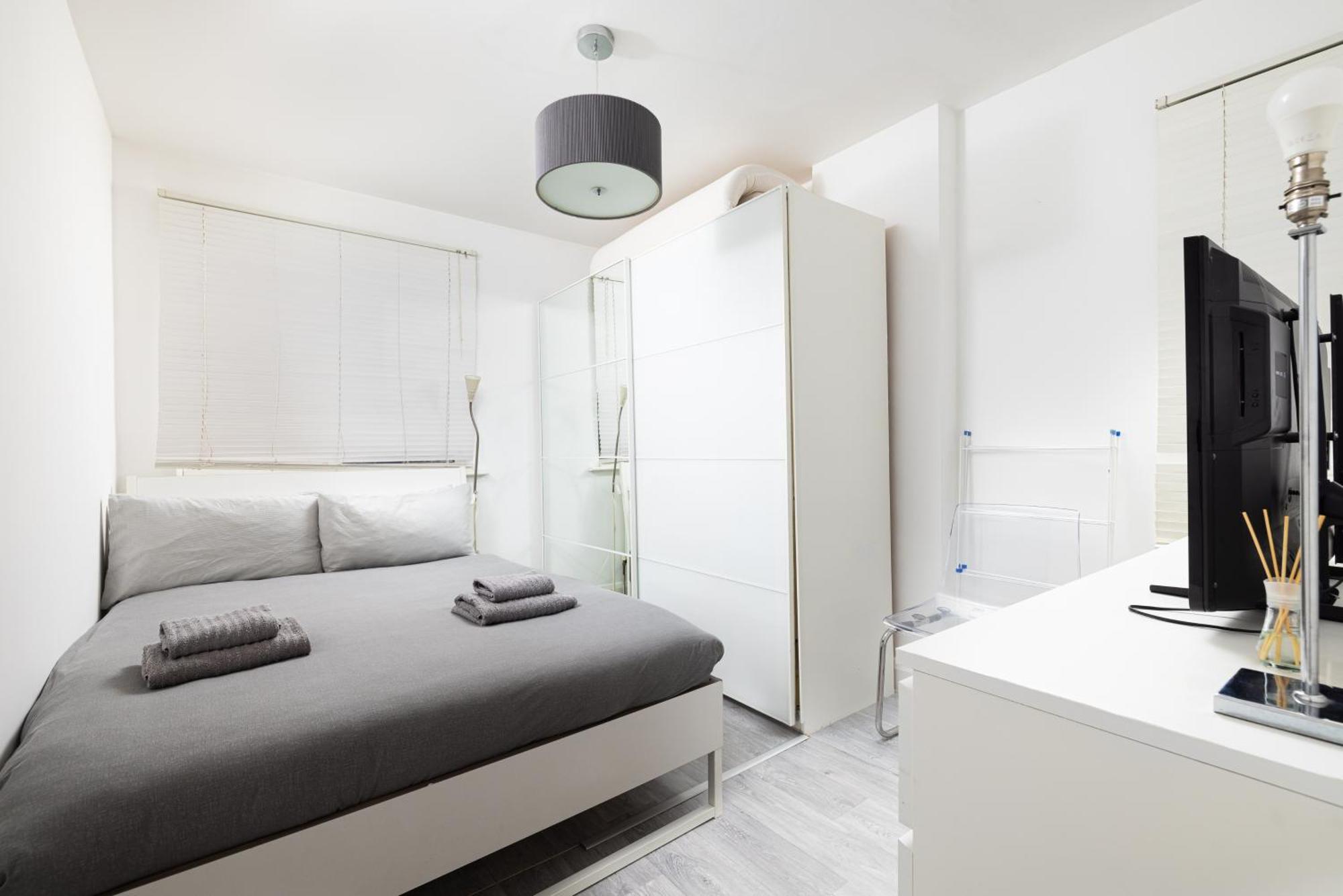 One Bedroom Apartment Opposite Brent Cross Station Лондон Экстерьер фото