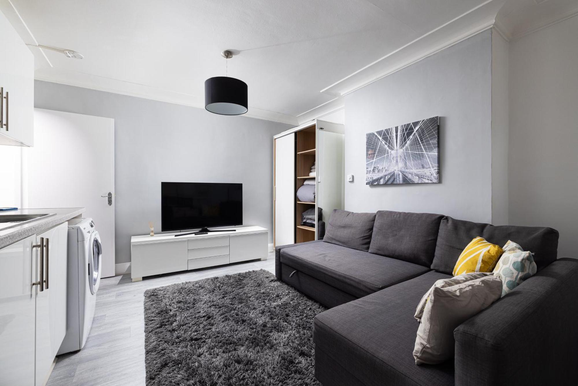One Bedroom Apartment Opposite Brent Cross Station Лондон Экстерьер фото
